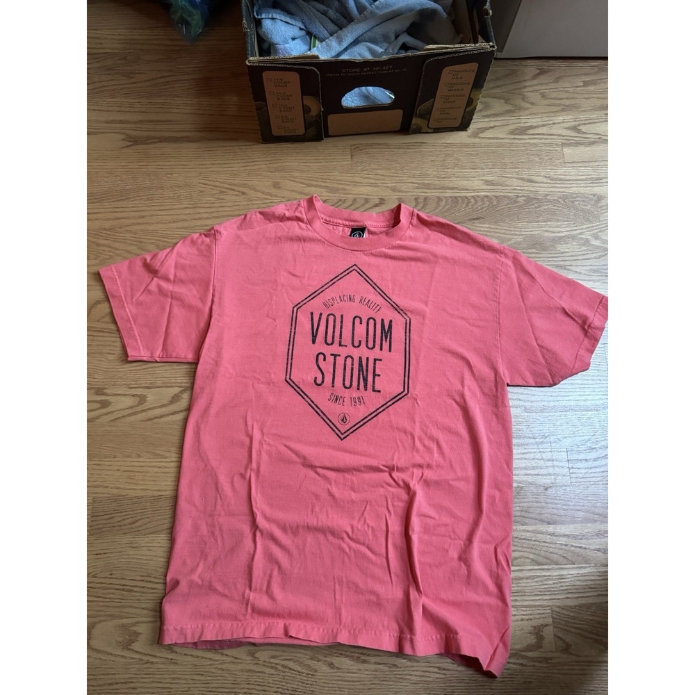 Vintage Volcom Stone Displacing Reality T Shirt Mens Large Coral Skater Y2K